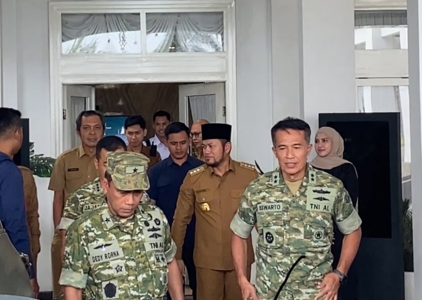 Usai Viral Foto di Singapura, Gubernur Kaltim Rudy Mas’ud Enggan Layani Doorstop Wartawan