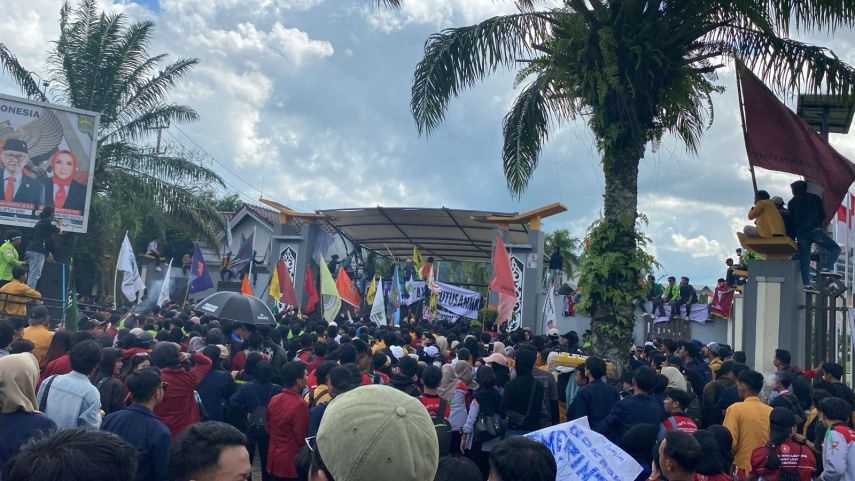 Kalteng Darurat Karhutla dan Asap, Aliansi Masyarakat Gelar Demo di Kantor Gubernur